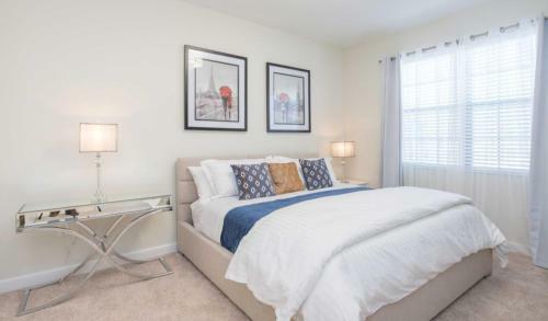 Champions Gate Sunny Days Getaway - Six Bedroom Home