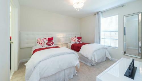 Champions Gate Sunny Days Getaway - Six Bedroom Home