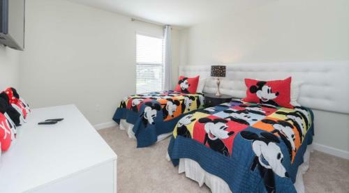 Champions Gate Sunny Days Getaway - Six Bedroom Home