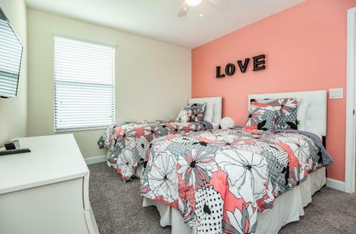 A Mickey Hug Pool Home Sleep 14 Next To Disney