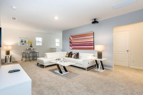 South Facing Pool Spa, Game Room Home Is Loaded! Villa