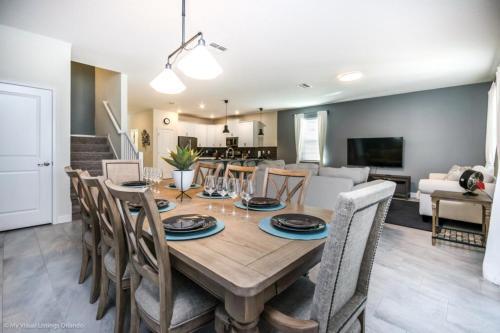 New - Warm & Regal 8 Bedm Villa Villa