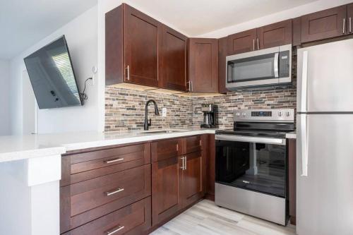 Supervilla - 3br 2ba - Jacuzzi - Brand New House!