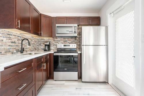 Supervilla - 3br 2ba - Jacuzzi - Brand New House!
