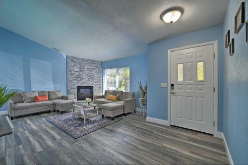 Port Richey Getaway With Lanai, Pool And Grill!