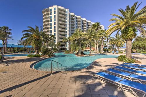 Apartamento Modern Resort Condo With Balcony - Walk To Beach!