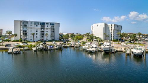 Apartamento Dolphin Point 701a Condo