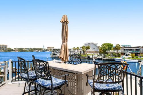 Harbor Hideaway