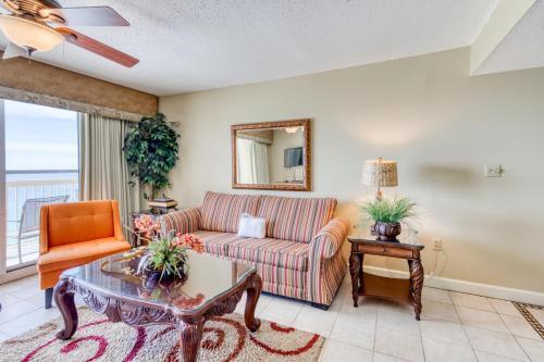 Pelican Beach Resort II