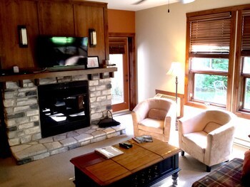 Apartamento Tremblant Les Eaux By Les Suites De La Gare
