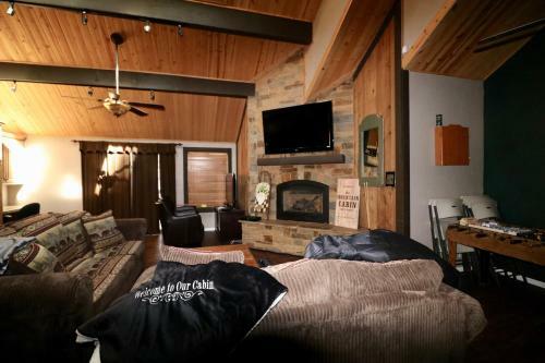 Three-bedroom Deluxe Unit #23 By Escape For All Seasons