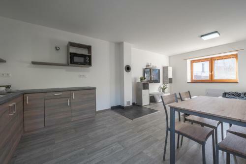 Pohoda Sala? U Velehradu-2 Apartmany