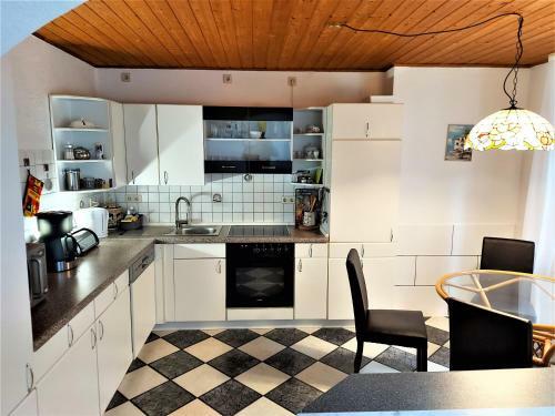 Apartment de Luxe 63 Qm Mit 2 Schlafzimmer Und Terrasse