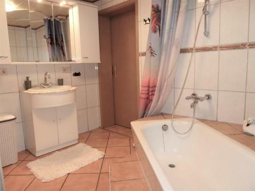 Apartment de Luxe 63 Qm Mit 2 Schlafzimmer Und Terrasse