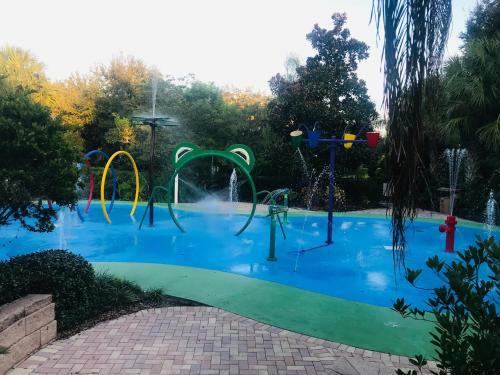 Beautiful 3 Bedroom Apartment Minutes From Disney!
