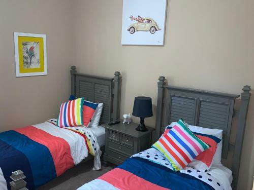 Beautiful 3 Bedroom Apartment Minutes From Disney!