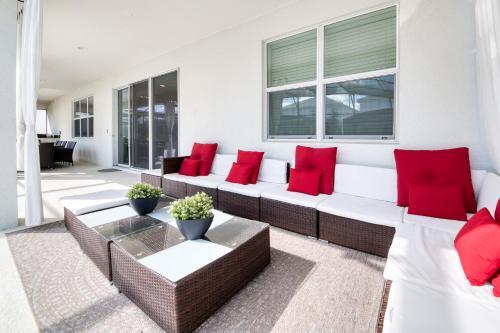 Villa Stunning Luxury Home Near Disney