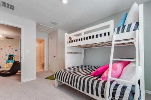 1545carey Townhouse