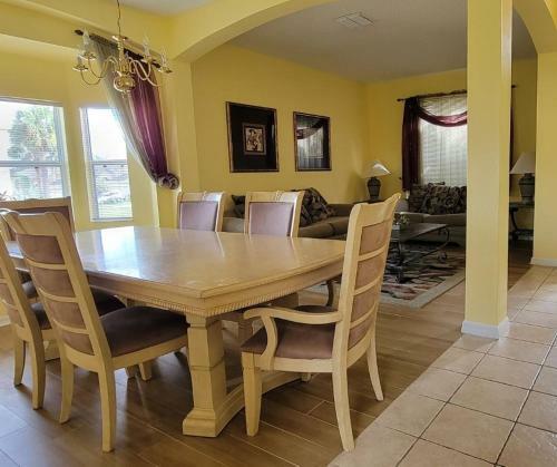 Huge 6-bed Emerald Is Resort- Elite Vacation Homes