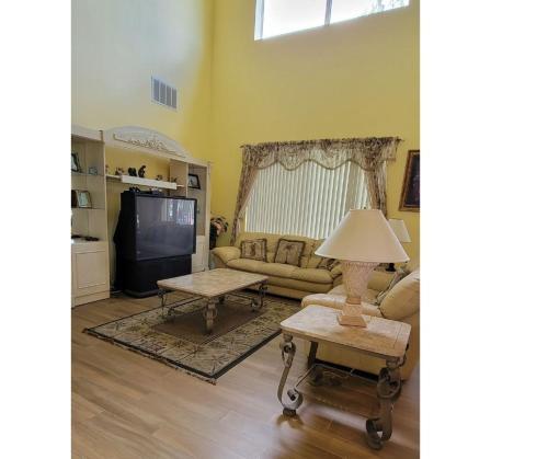 Huge 6-bed Emerald Is Resort- Elite Vacation Homes