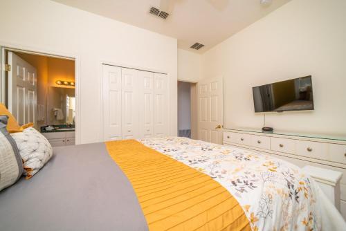 1219 Gorgeous Home W/3-master's*games Rm*themed Rm