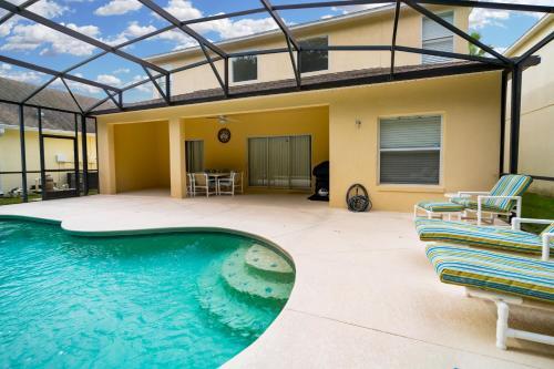 1219 Gorgeous Home W/3-master's*games Rm*themed Rm