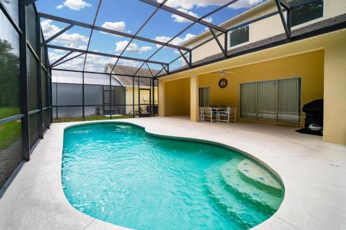 1219 Gorgeous Home W/3-master's*games Rm*themed Rm