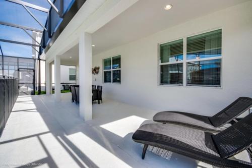 South Facing Pool & Spa - 8 Bdm Luxurious Villa Villa