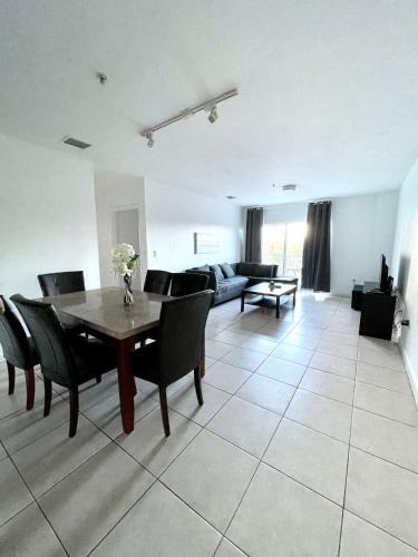 Apartamento 3 Bedrooms In Miami With Parking