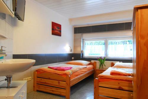 Hostal Ferienwohnung Krings & Monteurwohnungen