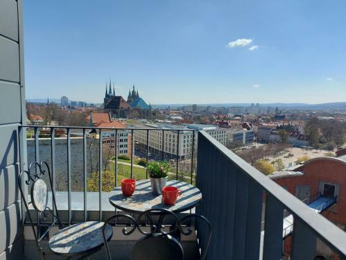 Apartamento At The Top - Penthouse �ber Den D�chern Der Stadt