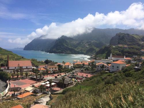 Pereira's House - Mountain & Sea
