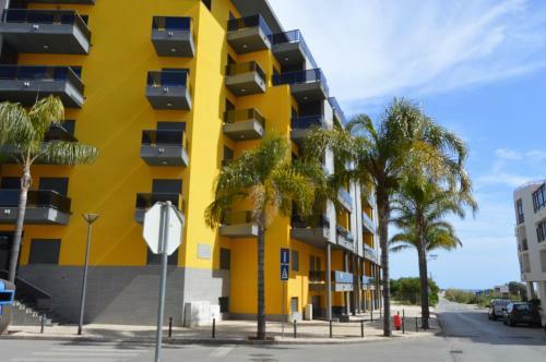 Apartamento Frente Ao Mar Com Piscina De �gua Salgada