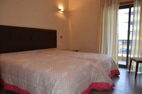 Apartamento Frente Ao Mar Com Piscina De �gua Salgada