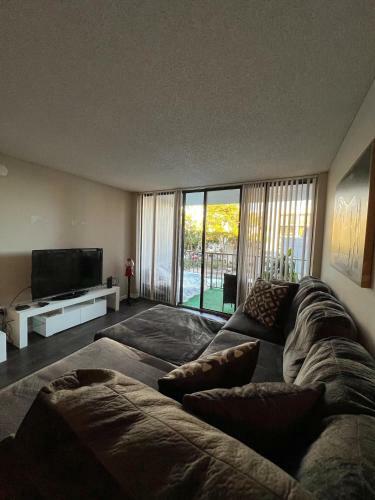 Lovely, Gorgeous In Miami Apartament With Pool