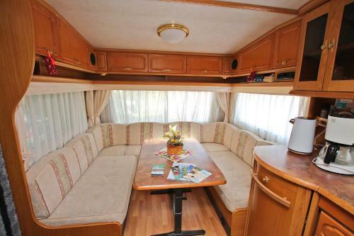 Privater Wohnwagen Mit Pool, Fuerstenberg See 10711