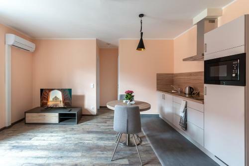 Apartamento Ferienwohnungen Zum R�mer
