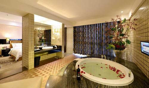 Xiamen Discovery Hotel