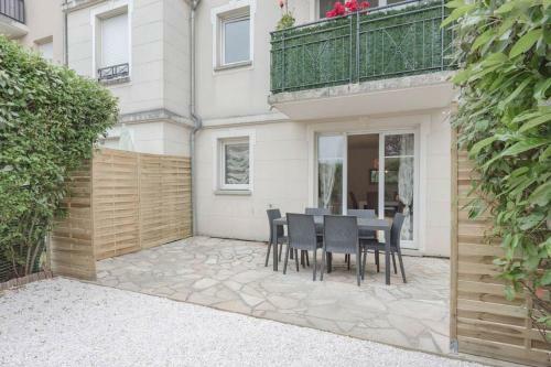 Garden Apartment Next To Disneyland