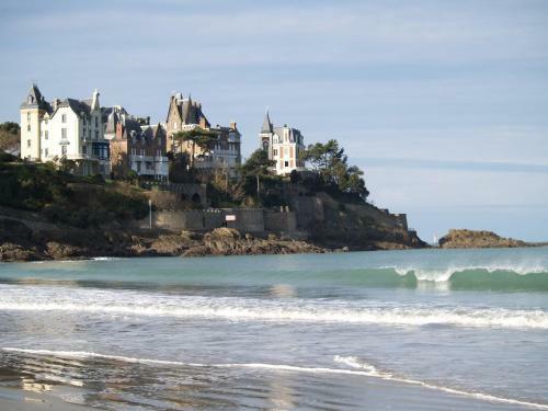 Cancale Centre, Brise Marine, 14 Personnes
