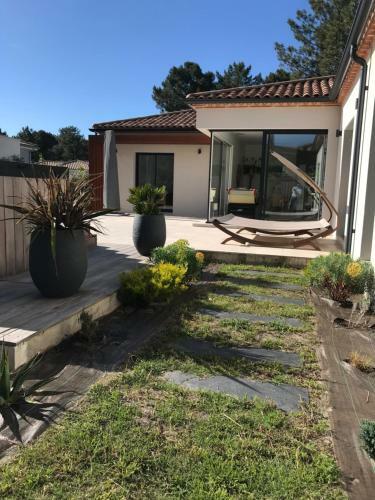 Location Villa Entre Lac Et Oc�an Avec Son Spa de Nage