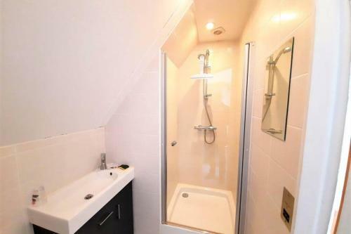 G�te Chaleureux Avec Vue Exceptionnelle Et Piscine