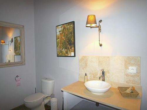 Modern Villa In Carpentras With Swimming Pool