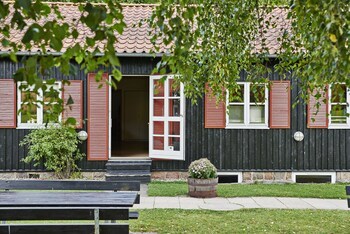 Danhostel Hiller�d