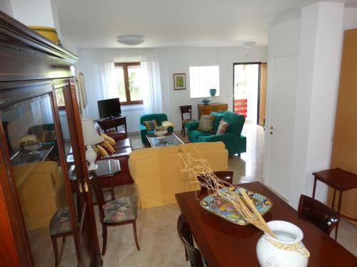 Silenzi Holiday Home
