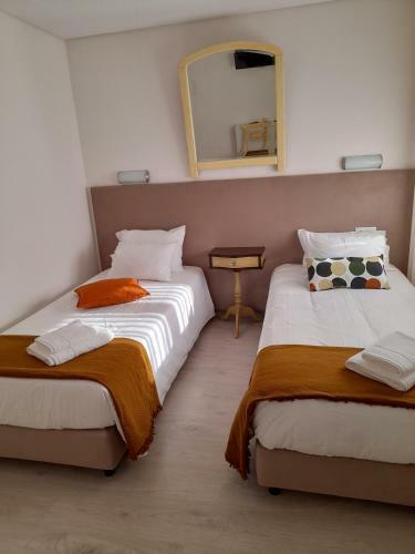 Quartos Com Wc Privado Em Moradia Com Piscina Em Loures