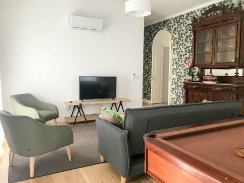 Casa Oliveira Esmeraldo - Guest Houses