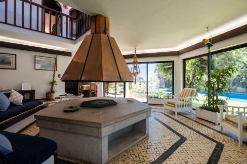 Rent4rest Sesimbra 4bdr Ocean View And Private Pool Villa