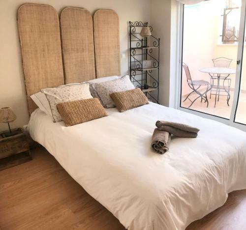 Bed & Breakfast Cosy Room With Bathroom And Private Access