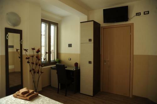 Hostal Guesthouse Buonarroti Florence